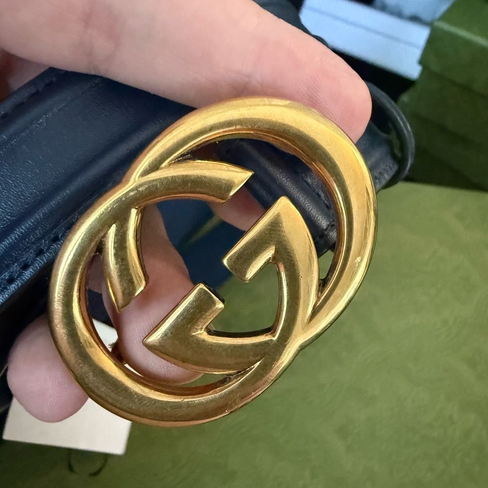 Brand new unisex Gucci Gold Buckle navy Leather Belt - Picture 4 of 9